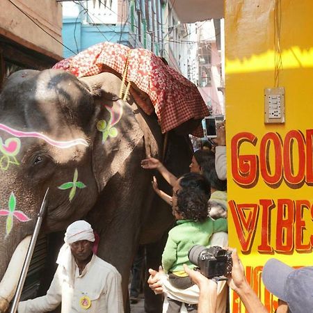 Good Vibes Hostel 바라나시 외부 사진