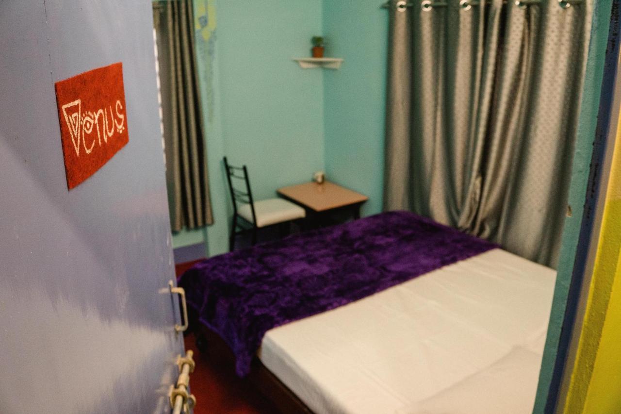 Good Vibes Hostel 바라나시 외부 사진